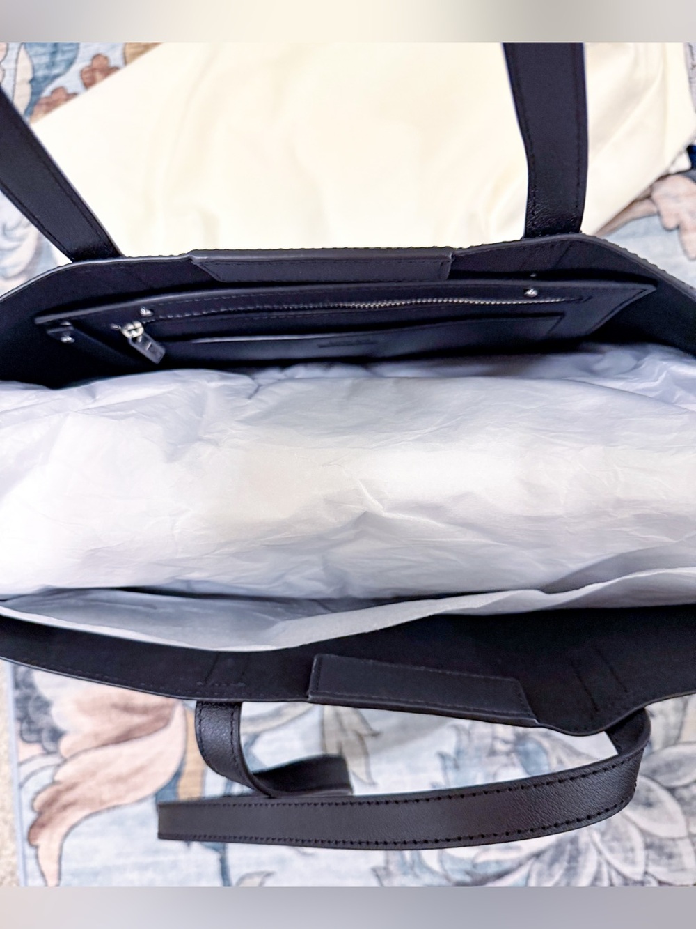 New! leather AWAY black work and travel tote - Picture 3 of 9